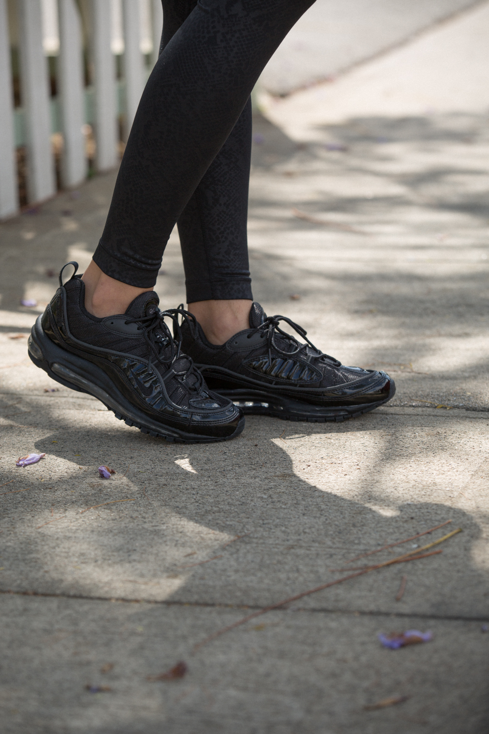 air max 98 black on feet